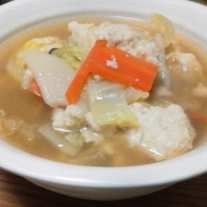 野菜たっぷり生姜入り鶏団子スープ　